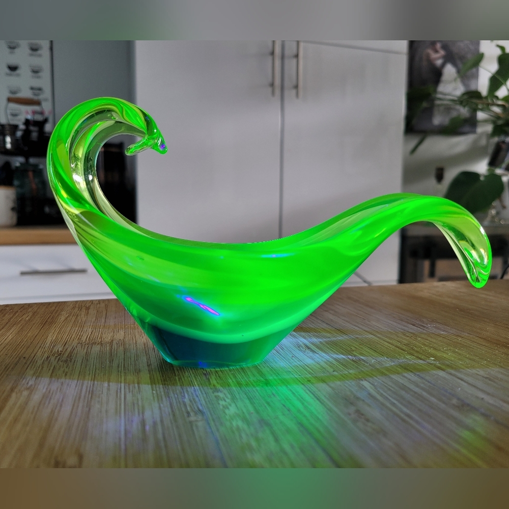 Edag Uranium glass gondula